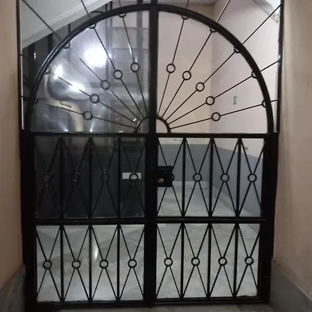 Πανσιόν Casa Surunova 4*